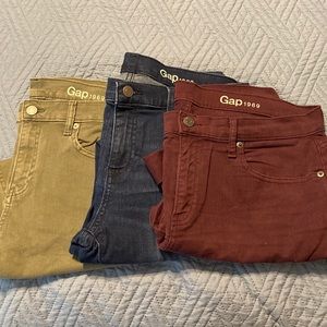 Lot of 3 Gap girlfriend jeans size 29
